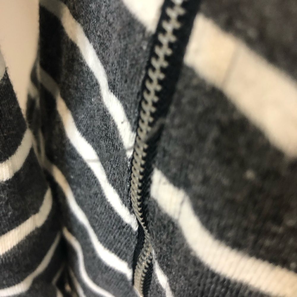 Market & Spruce gray and white striped zip front jacket size medium - Picture 11 of 15